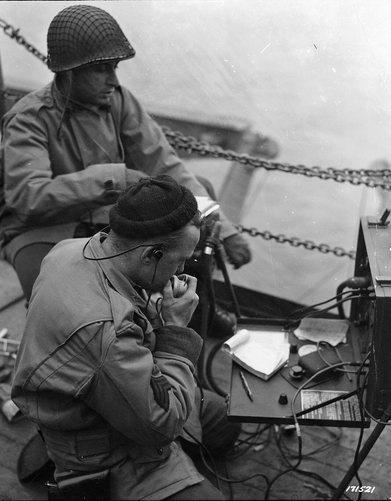 Signal Corps radio crew
